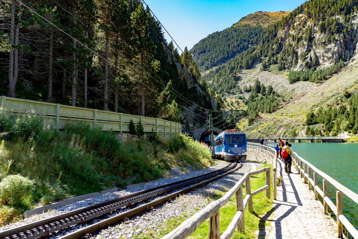 El Tren de los lagos tiene un recorrido muy nostálgico