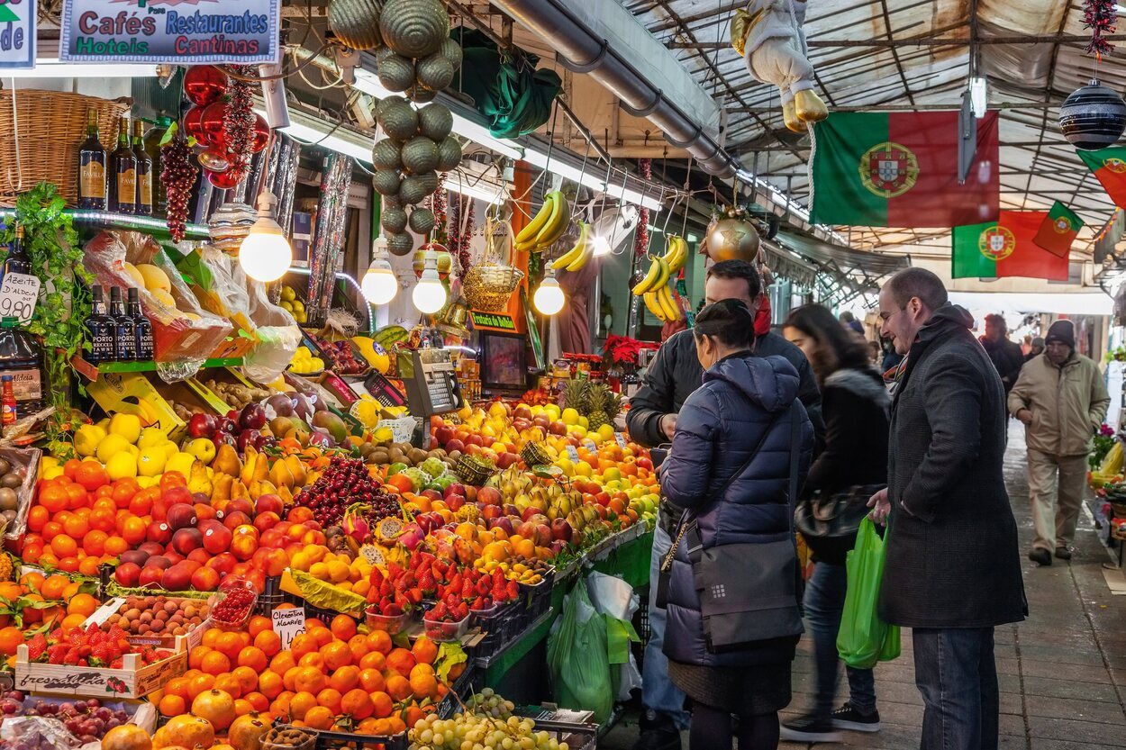 El interior del mercado del Bolhao