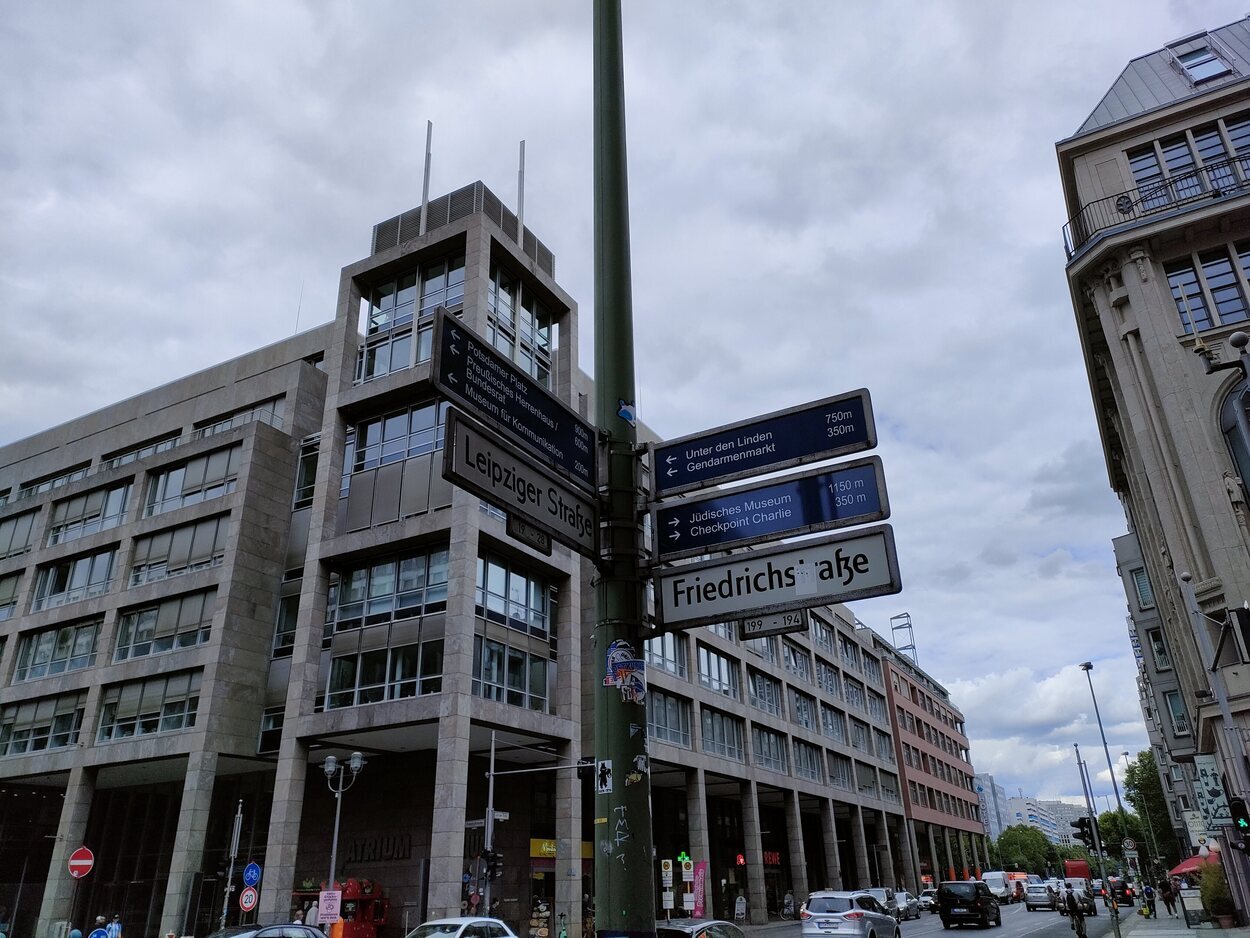 En la esquina entre Leipziger y Friedrichstraße se encontraba la pastelería de los Rothman en la novela | Foto: Guillermo A. Corrales