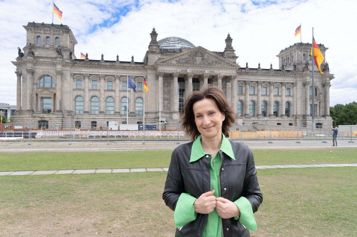 Paloma Sánchez-Garnica ante el Reichstag | Foto: Carlos Ruiz B.k.