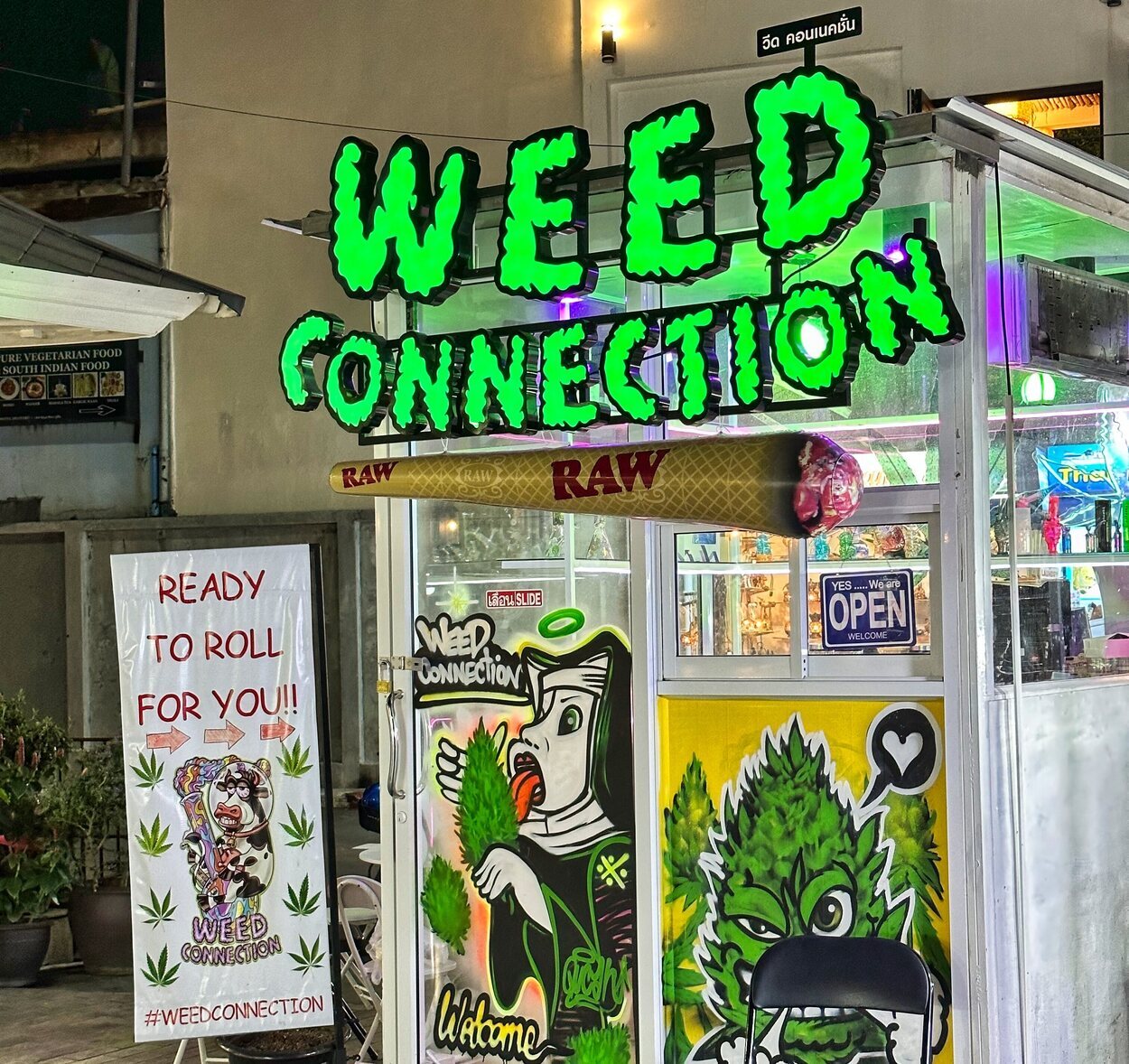 Una tienda de venta de marihuana en Phuket, Tailandia