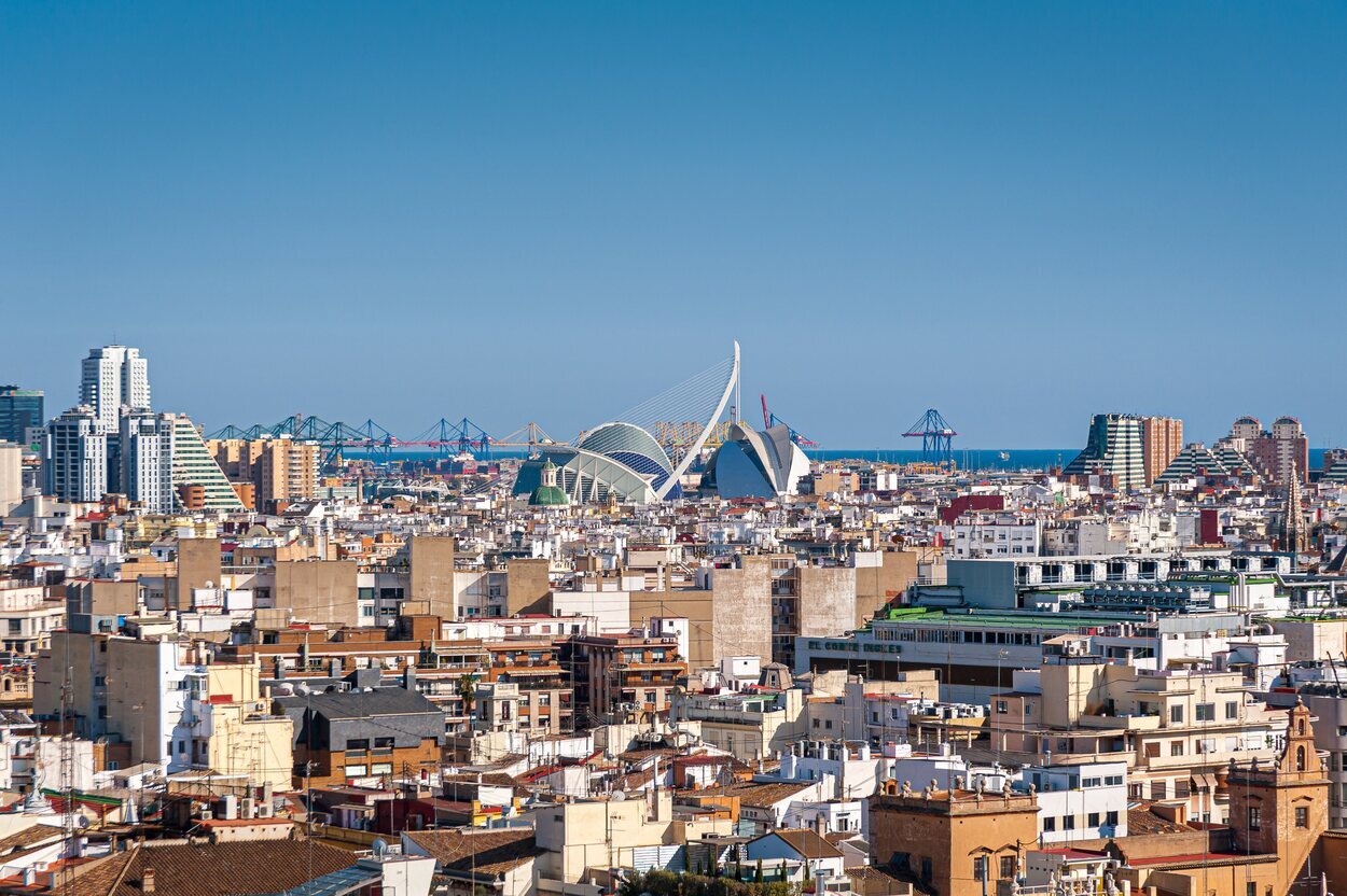 Valencia aúna mar, monumentos y lugares de interés en una misma ciudad