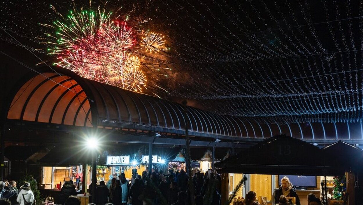 Mercadillo de Navidad en Andorra y fuegos artificiales