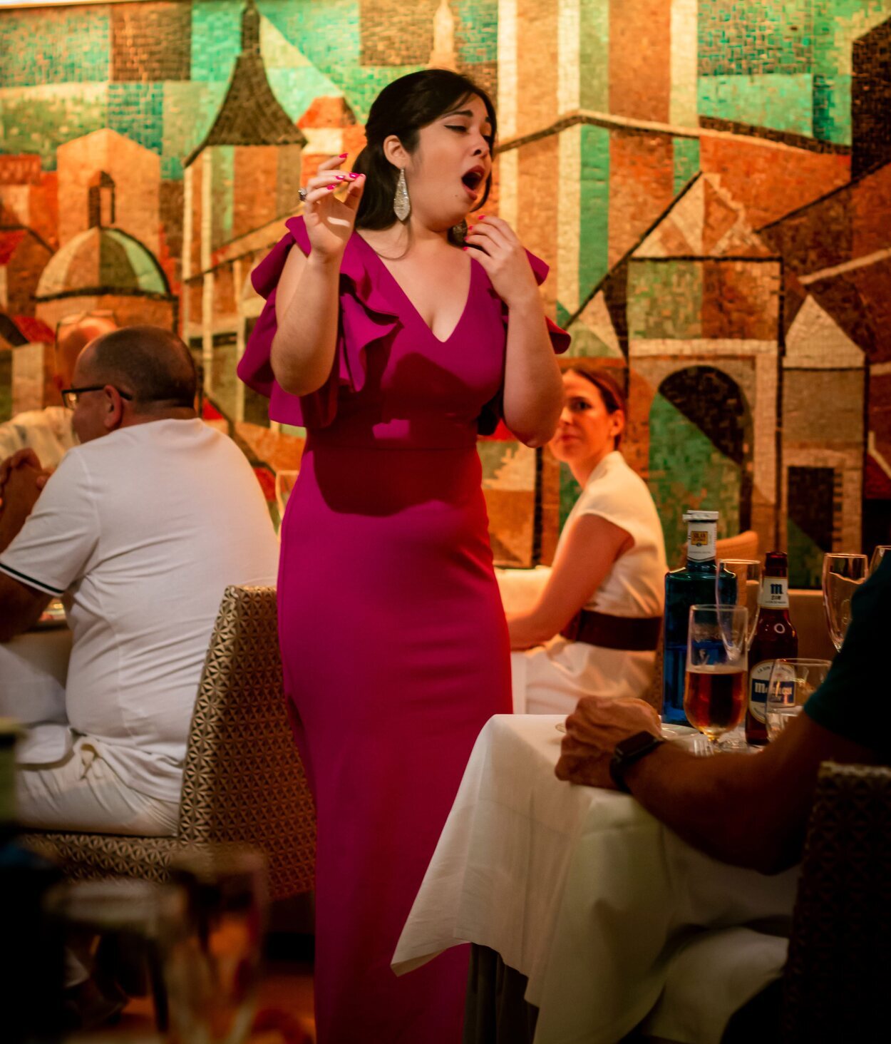 La soprano Maylin Cruz en 'Una Cena Cantada'