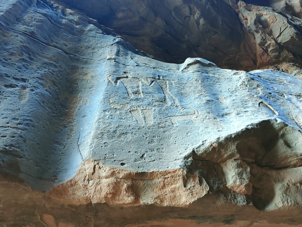 Petroglifos en el Cañón del Khazali de Wadi Rum