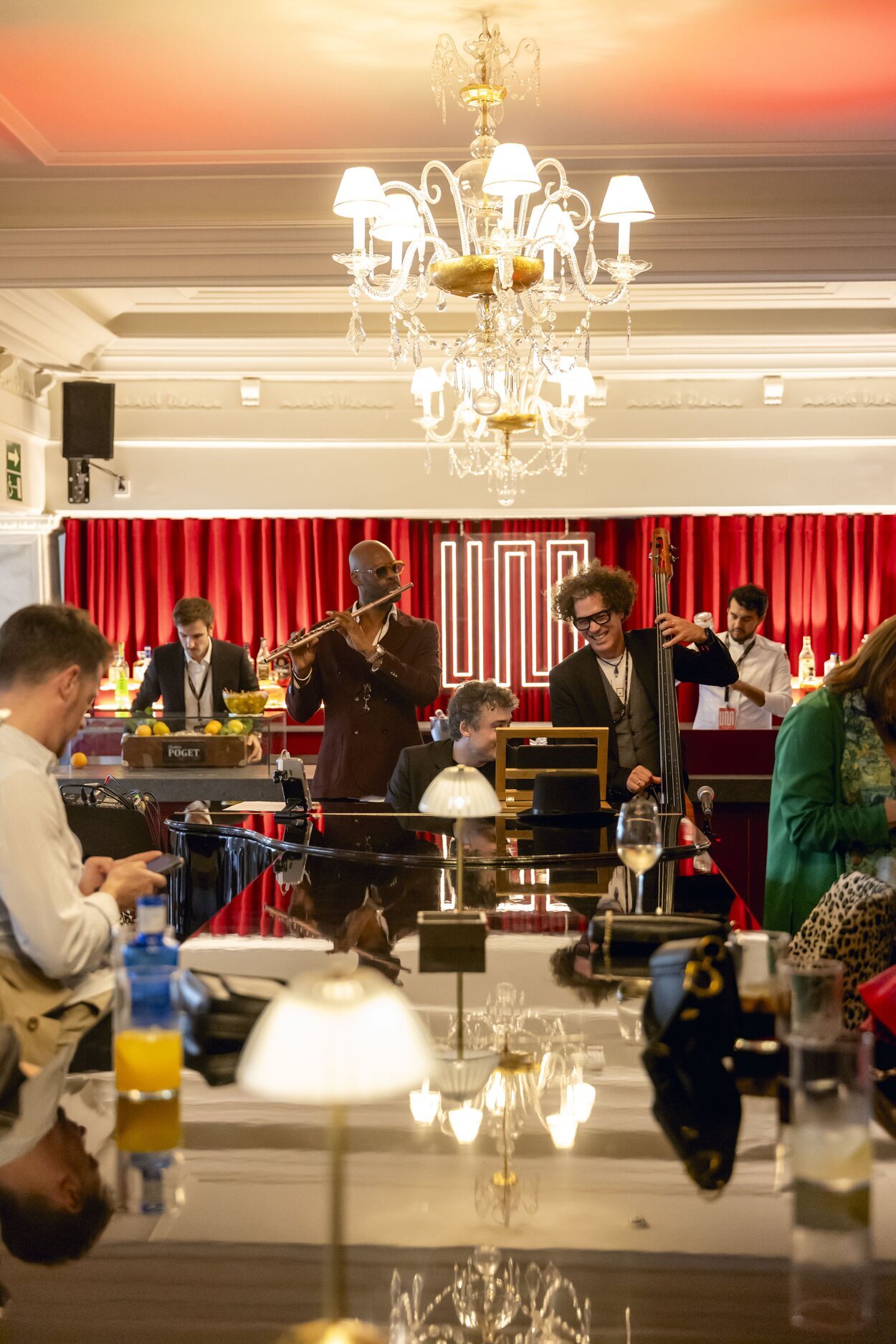 El Piano Bar del UMusic en estado puro