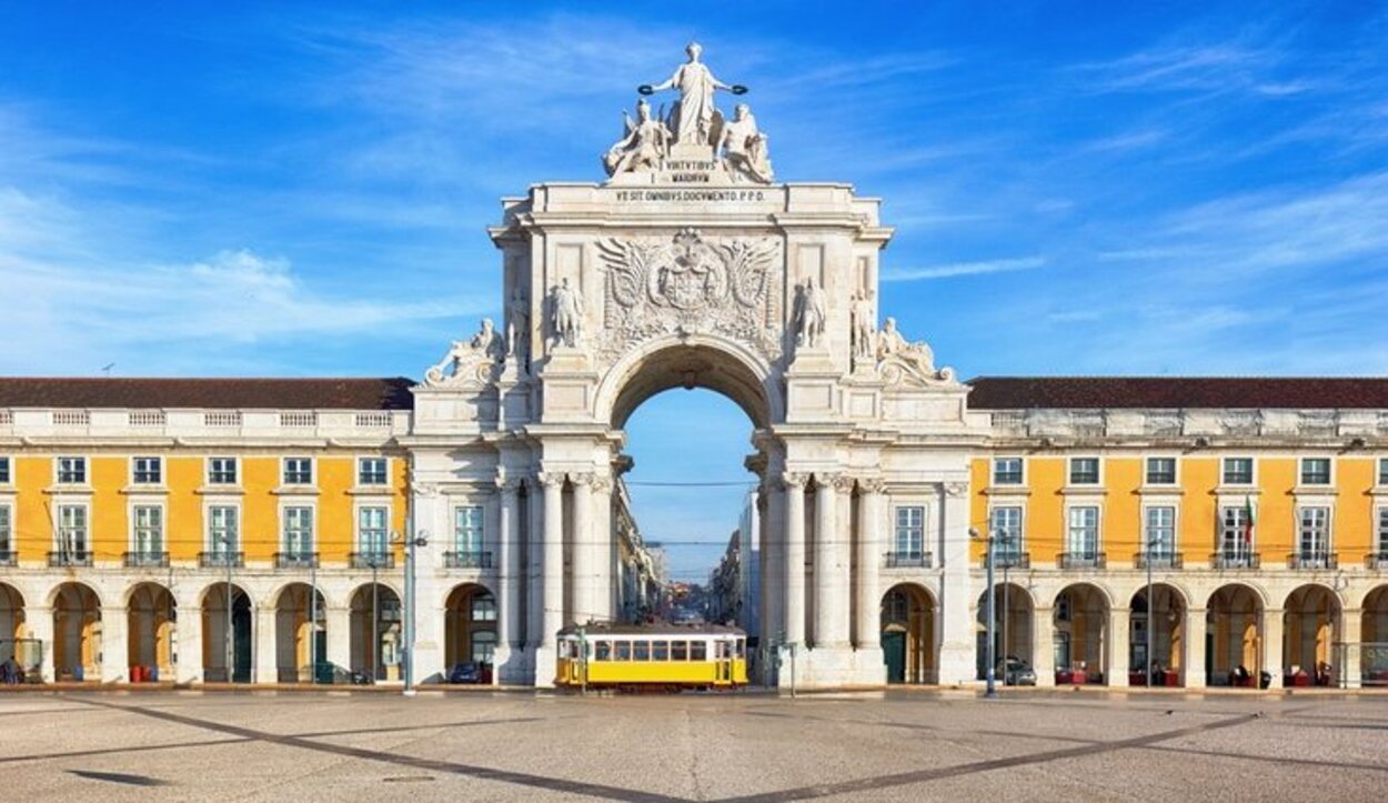 Lisboa dispone de monumentos y museos que ensalzan la cultura tradicional portuguesa