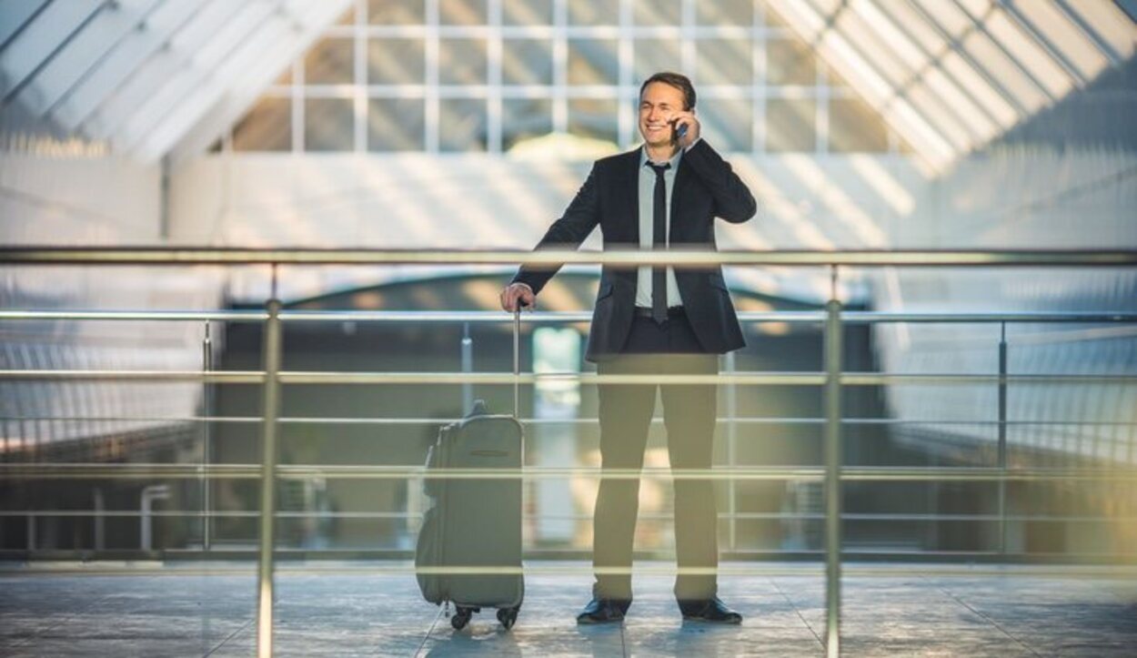 Se permite la entrada de bebidas, alcohólicas o no, si han sido compradas en el aeropuerto