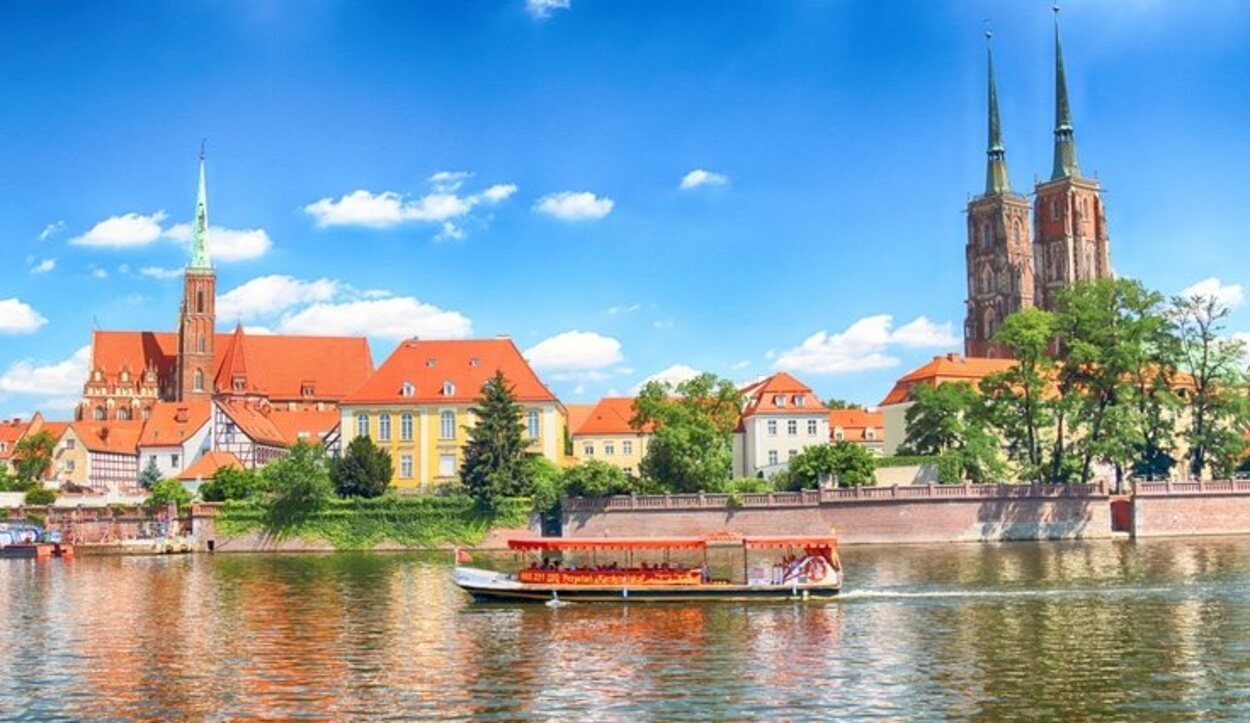 Al fondo, las dos torres de la Catedral de Wroclaw, con 100 metros de altura