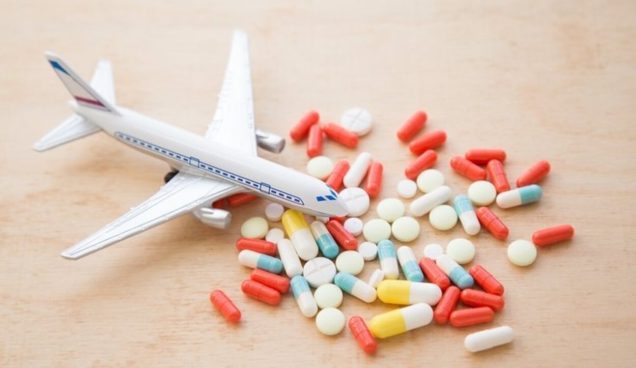 En KLM se permite llevar medicamentos siempre que se tenga certificado médico