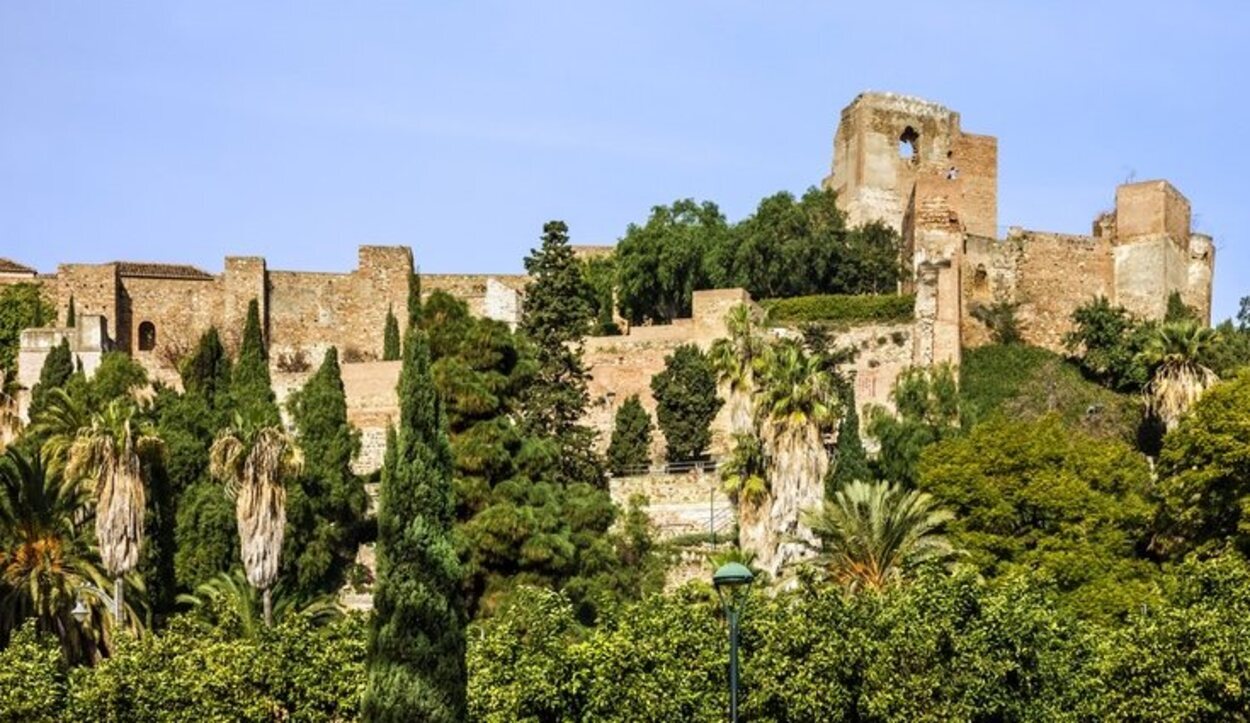 La Alcazaba es una de las muchas construcciones que hicieron los árabes en el pasado