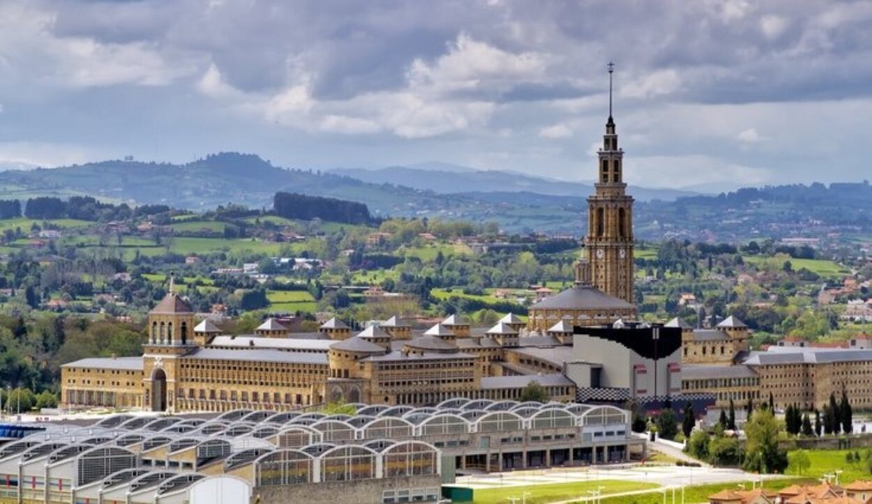 La Laboral es el edificio más grande de España