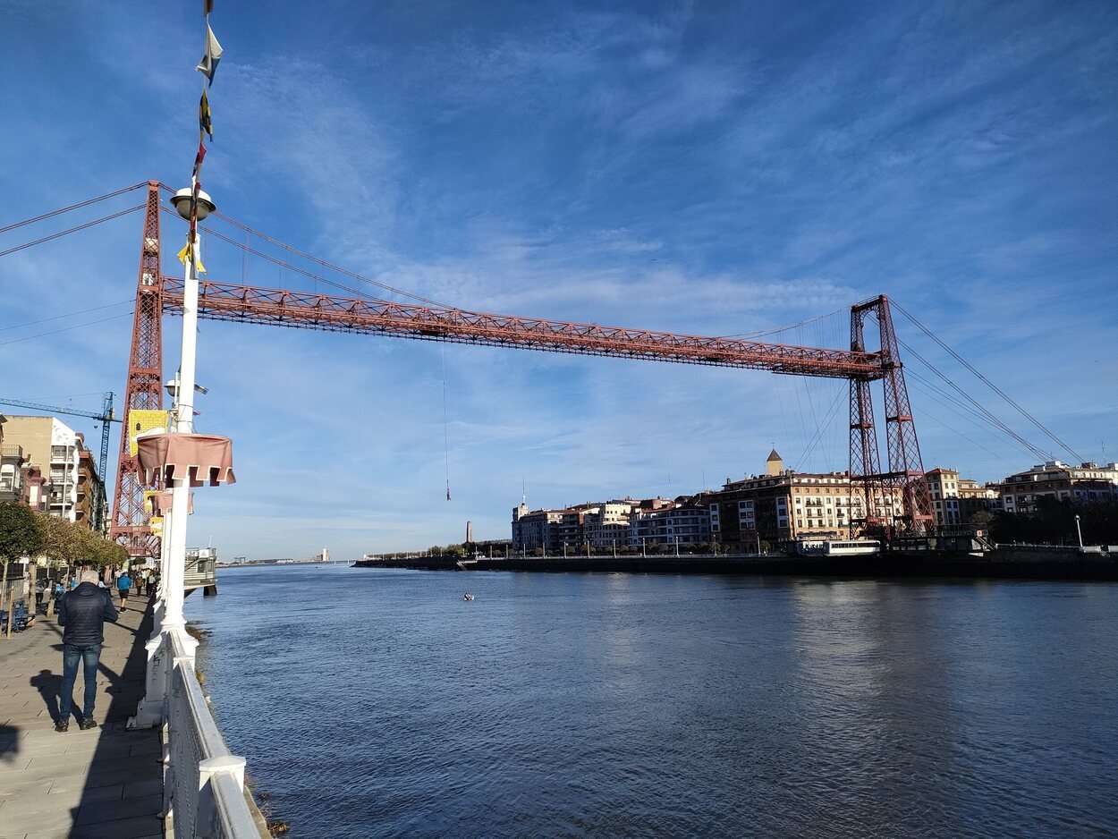 El Puente Colgante une Portugalete y Getxo