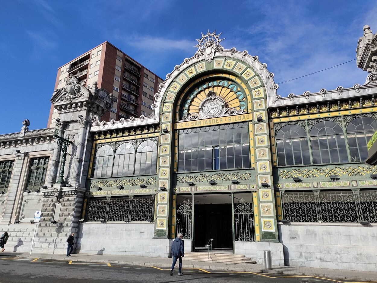 Fachada de la estación de la Concordia de Bilbao