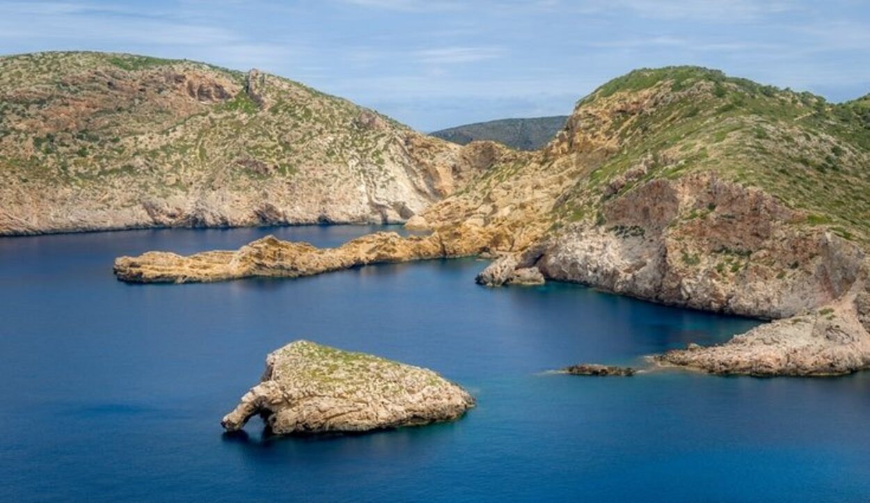 El Archipiélago de Cabrera posee restos culturales de épocas pasadas