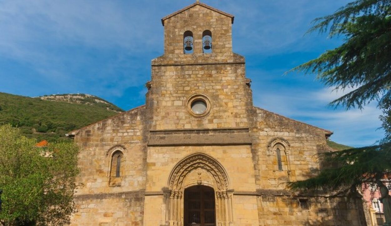 Empieza la jornada visitando la Iglesia de Santa María del Puerto