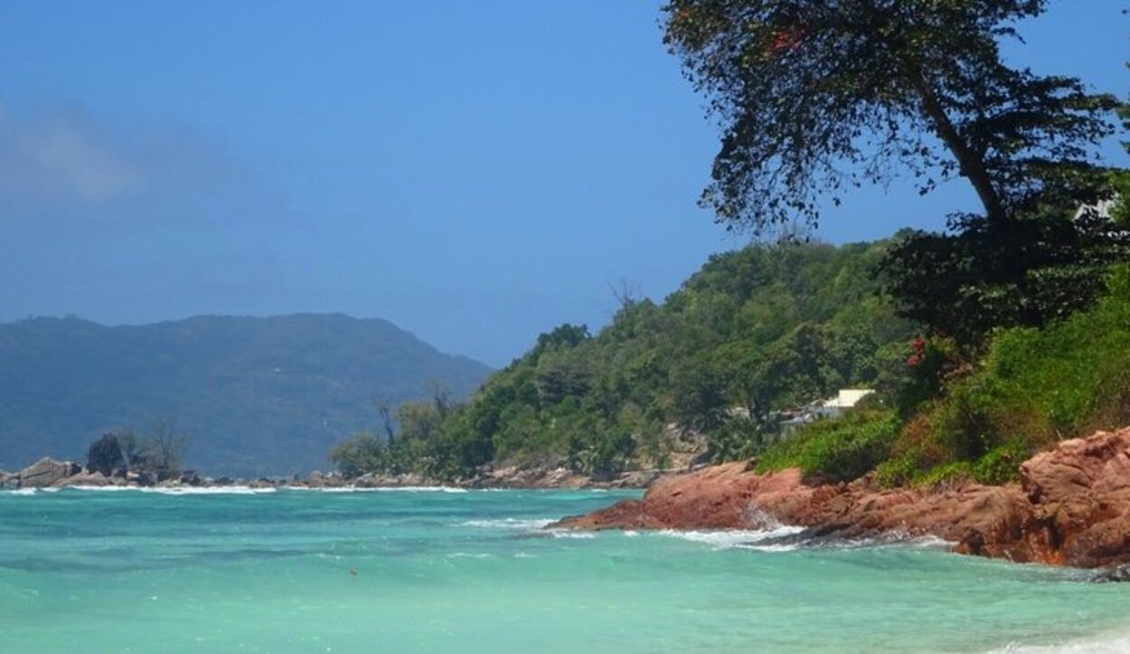 Disfruta de las playas de Praslin, son tranquilas y soleadas/ Foto: Tamara Garco