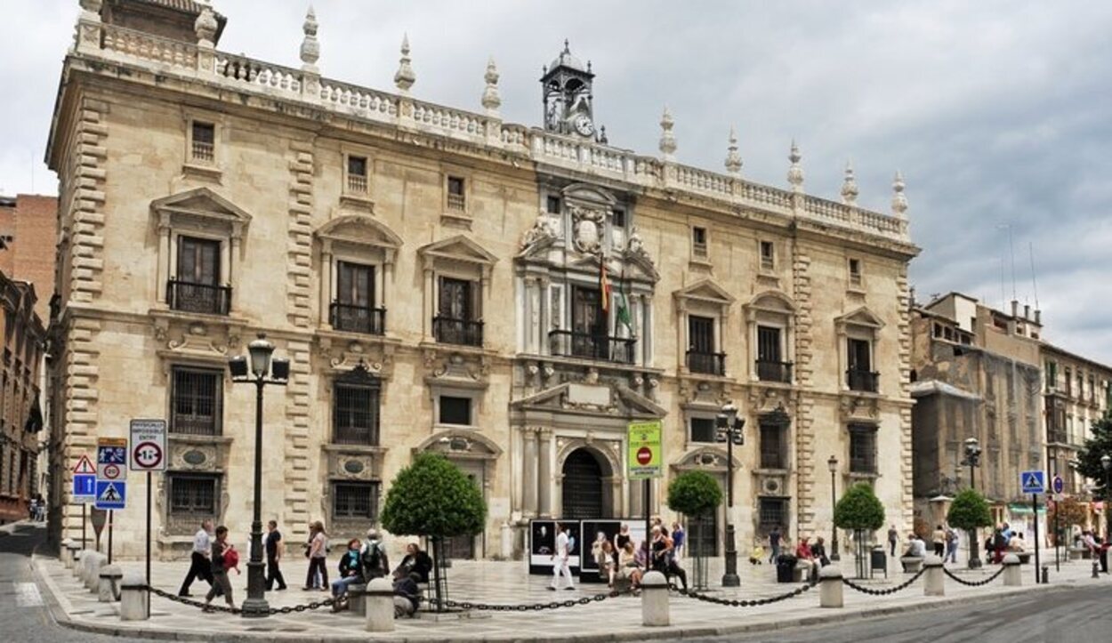 Real Cancillería en la Plaza Nueva