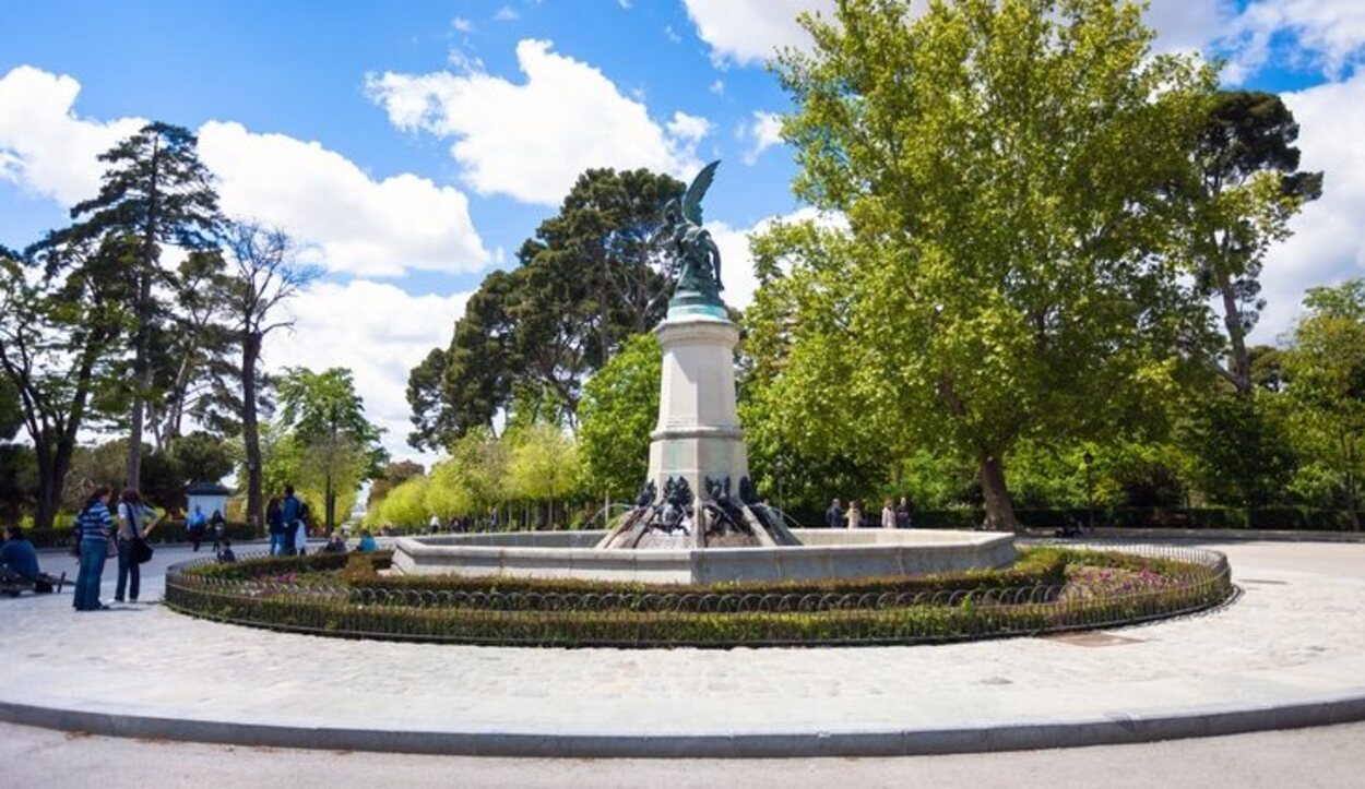 Lo curioso de la estatua del Ángel Caído es que está a 666 metros sobre el nivel del mar