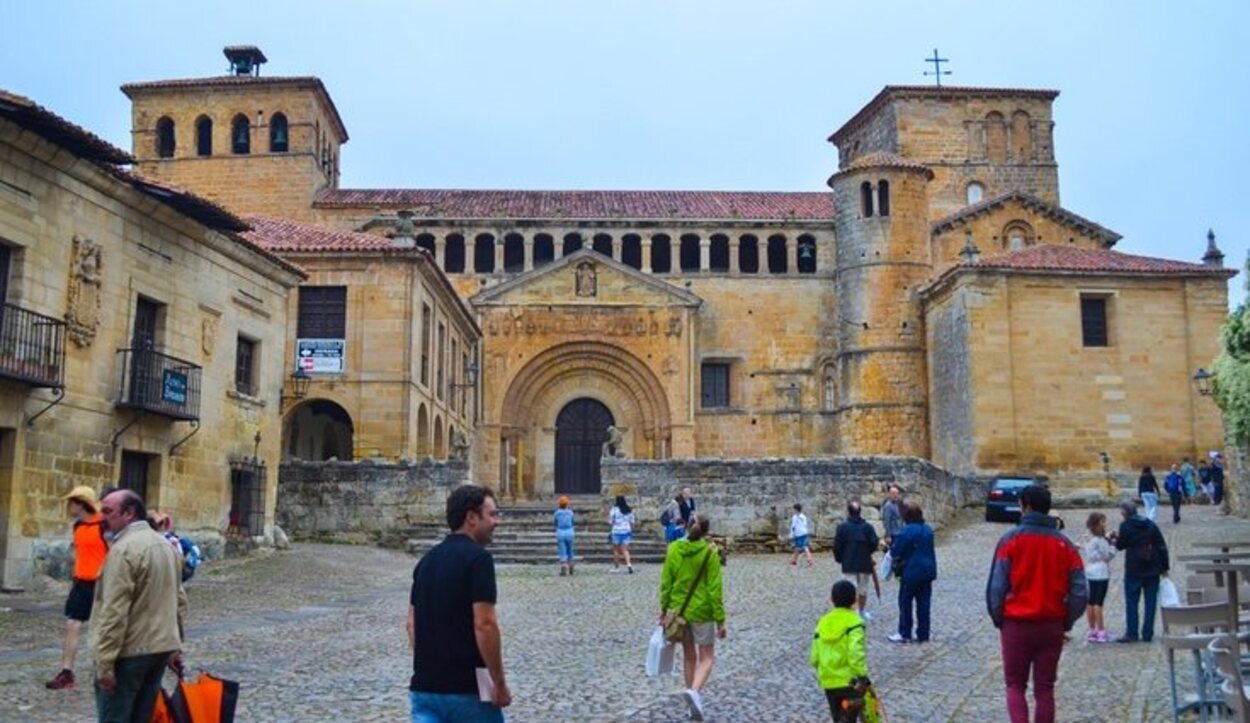 La Colegiata de Santa Juliana es uno de los monumentos que no te puedes perder