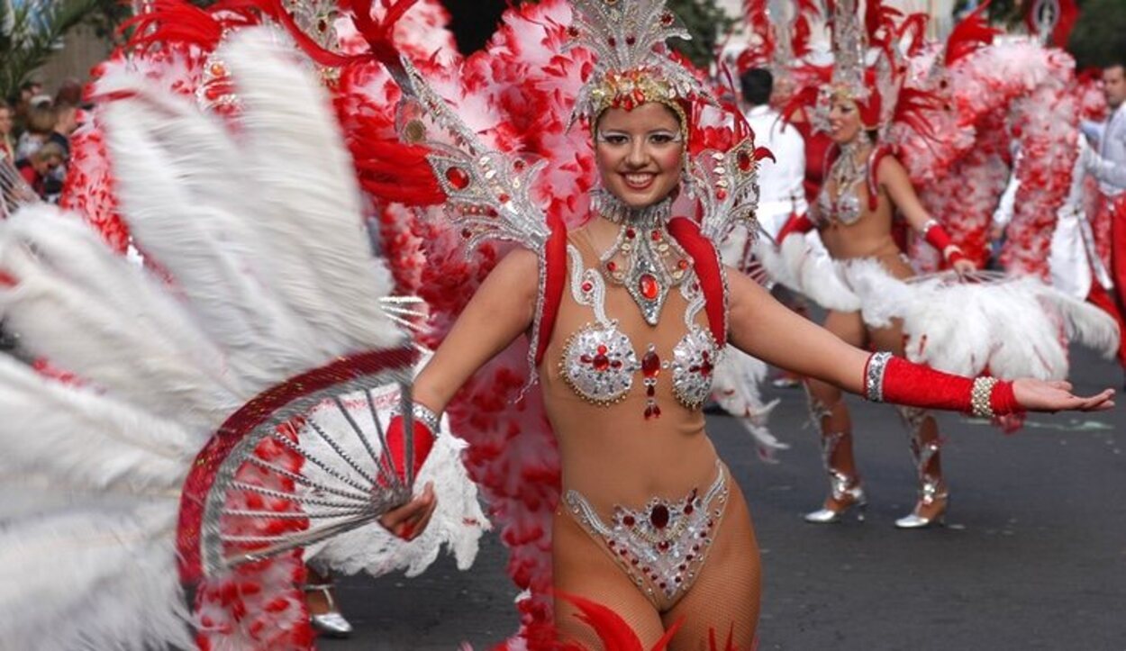 Es un carnaval eminentemente callejero, lleno de jolgorio