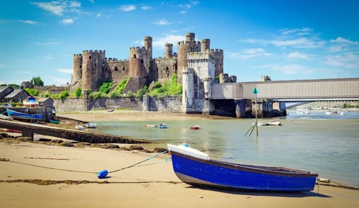 Conwy destaca por sus ruinas y su puerto pesquero