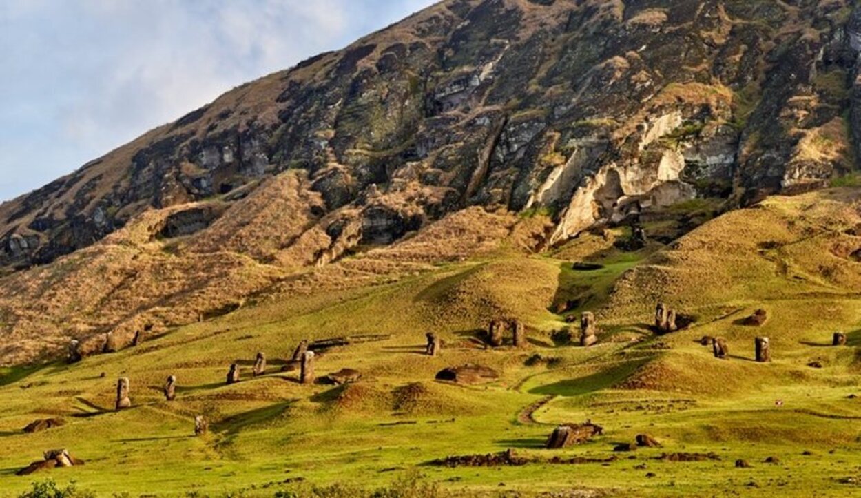 El volcán Rano Raraku fue una cantera durante unos 500 años