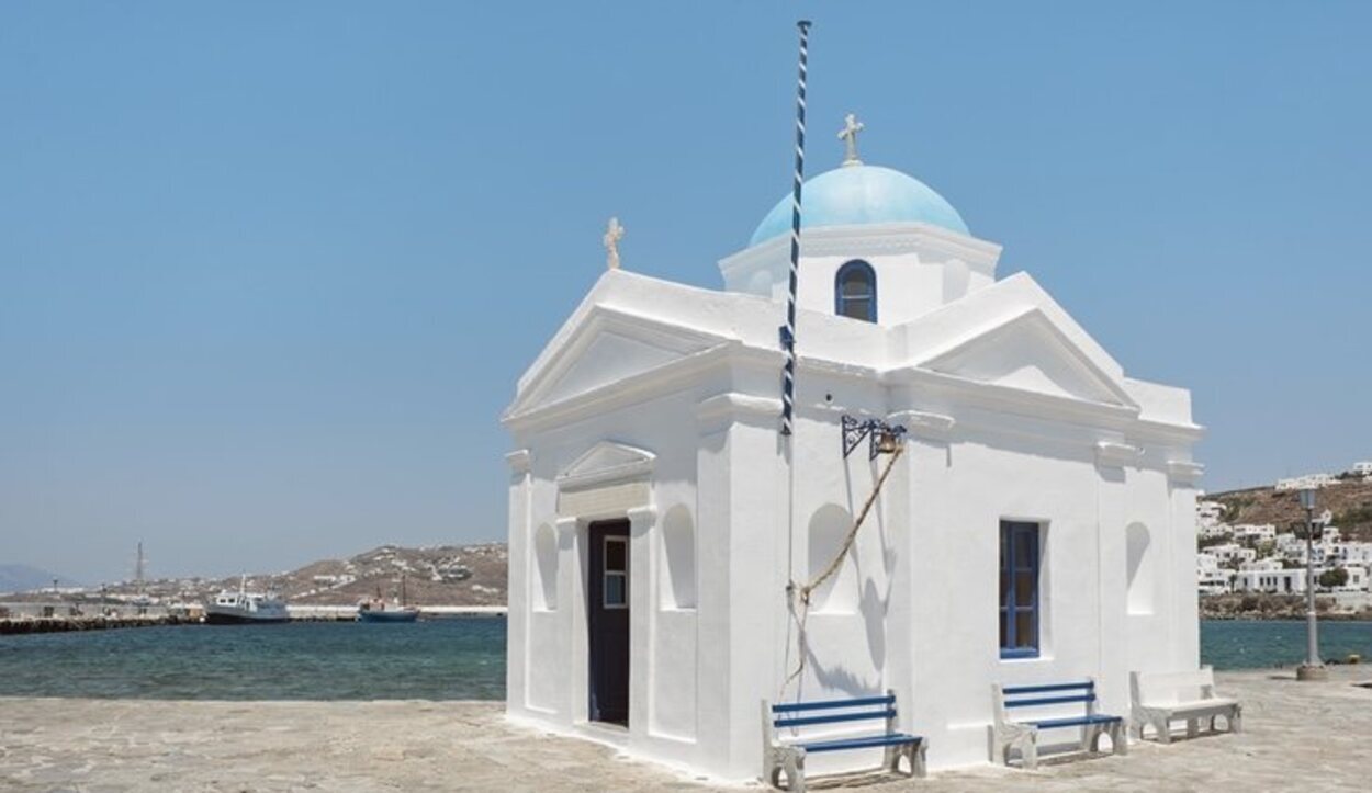 Iglesia de San Nicolás, ubicada n el puerto de Mykonos