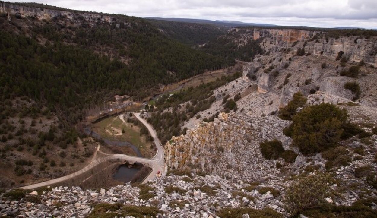 Acceso con el automóvil al Cañón del Rio Lobos