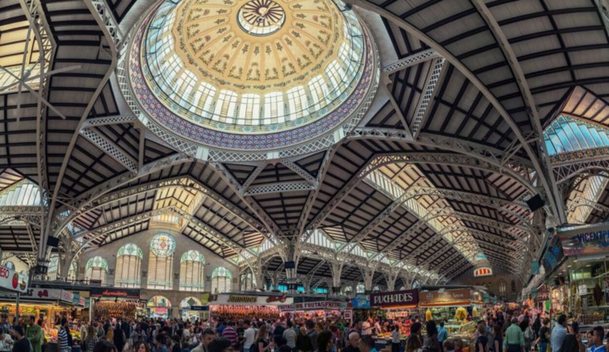 El mercado central abre de lunes a sábados