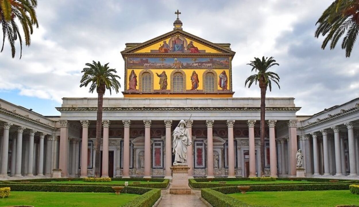 Basílica de San Pablo Extramuros donde está la tumba del Apóstol Pablo