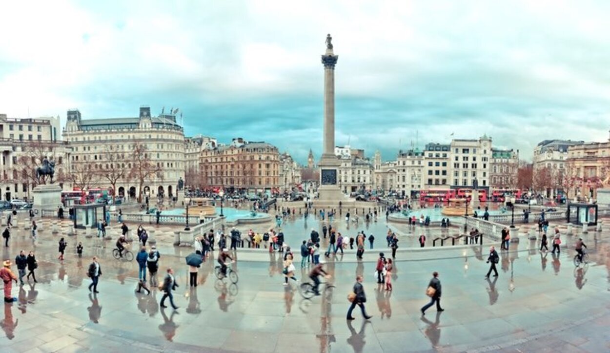 Trafalgar Square está muy cerca de la National Portrait Gallery