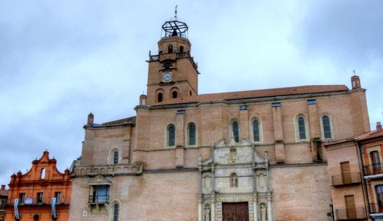 La Colegiata de San Antolín es la Parroquia principal de Medina del Campo