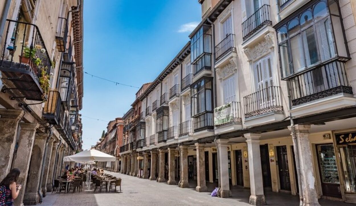 Por las calles de Alcalá de Henares pasan muchas procesiones que no hay que perderse