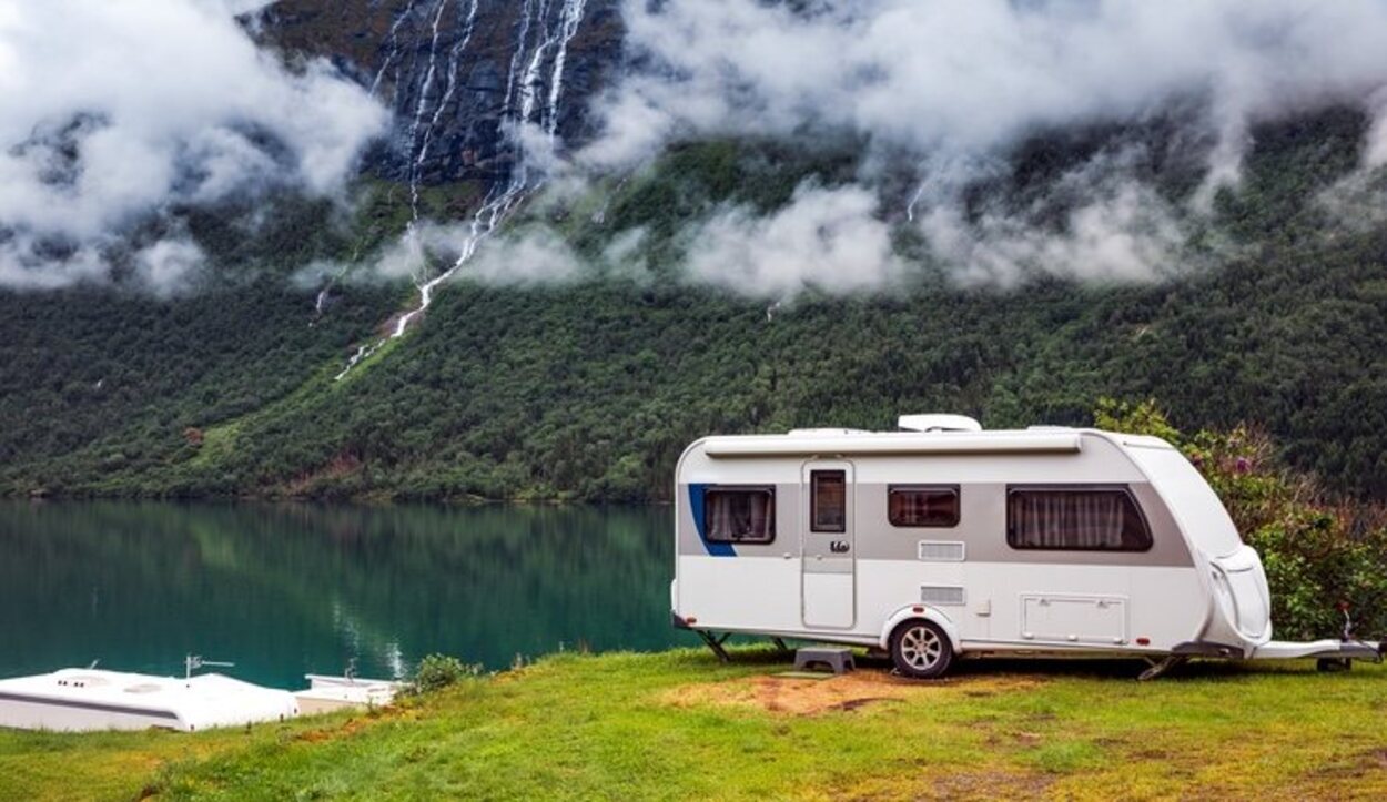 Para llevar una caravana tan solo se necesita el carnet de conducir B1 de turismos