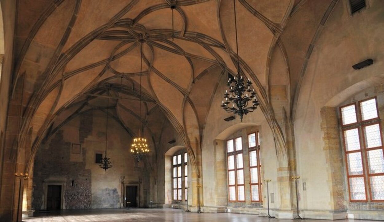 Salón Vladislav del Castillo de Praga, de estilo gótico