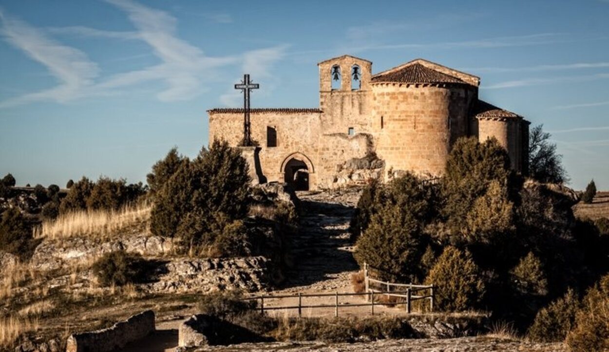 La ermita de San Frutos se encuentra junto a las Hoces del Duratón