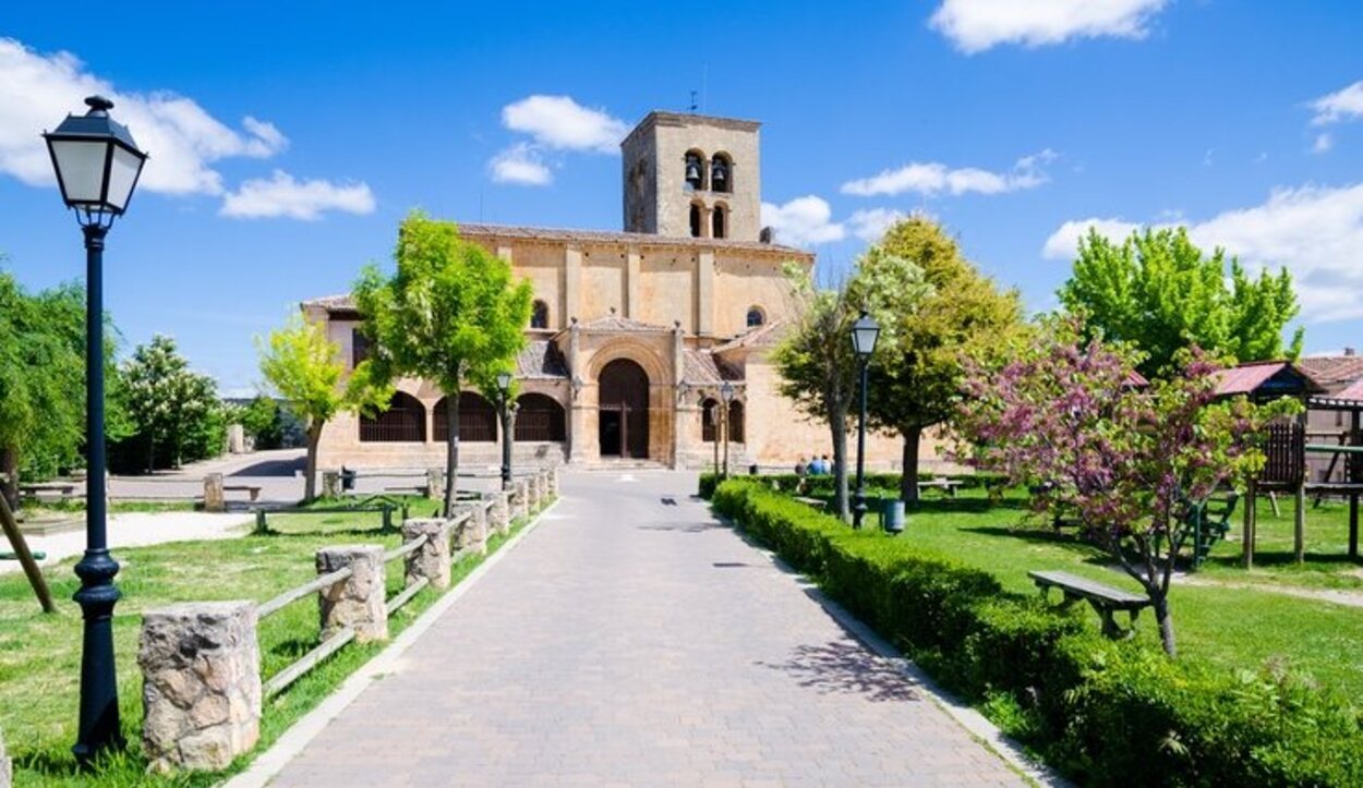 La iglesia de de la Virgen de la Peña es uno de los lugares más emblemáticos