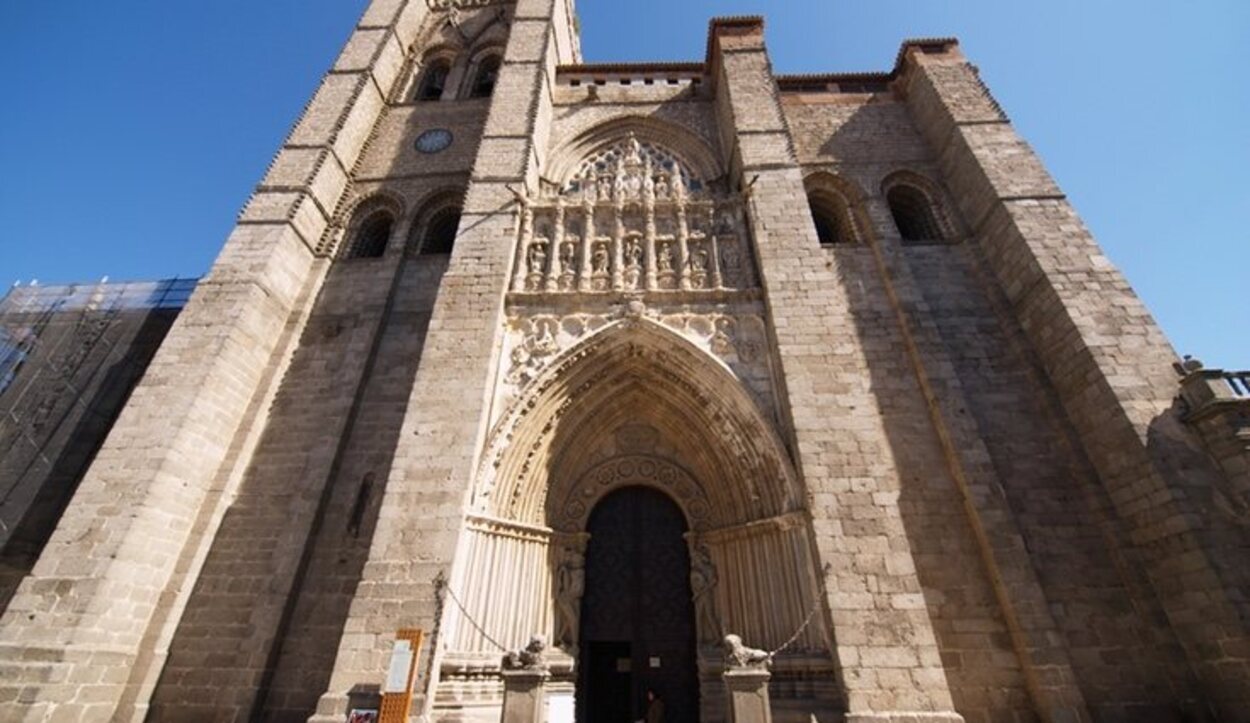 La Catedral de Ávila es de estilo gótico