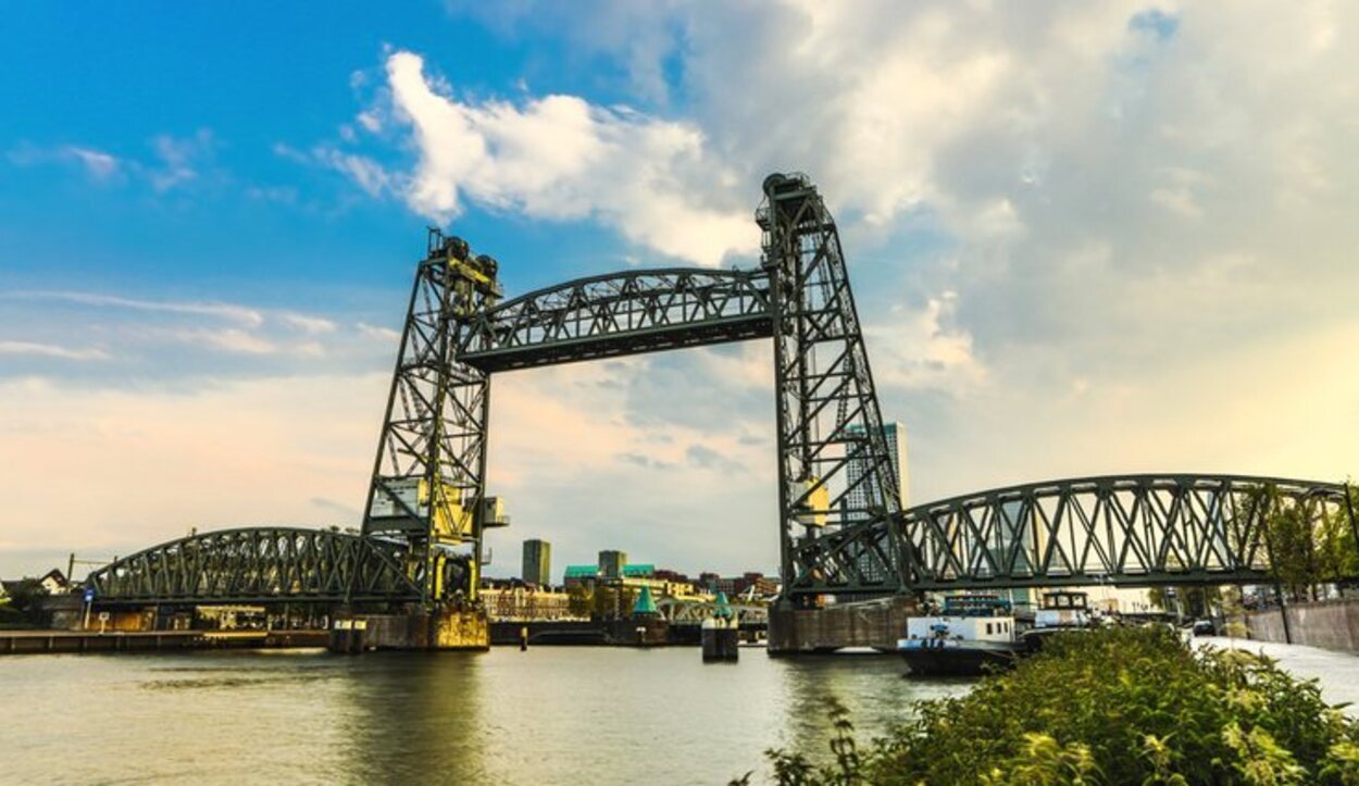 El Puente de Hef está catalogado como Monumento Nacional