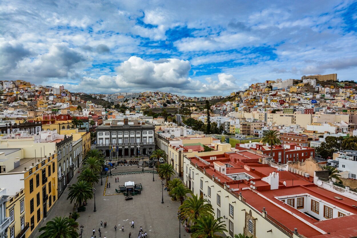 Aparte de sus espectaculares playas también se puede disfrutar de sus coloridas calle