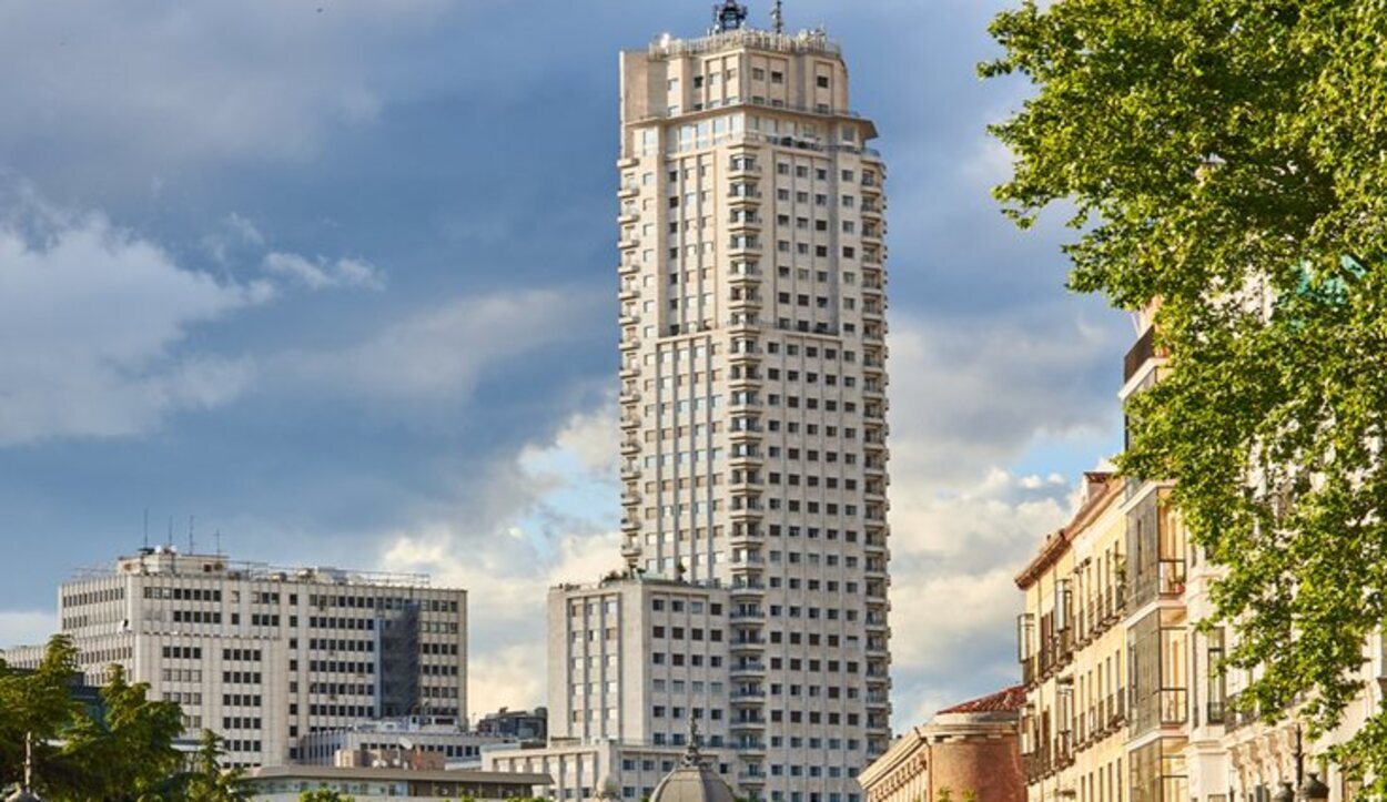 Desde la azotea de la Torre de Madrid ofrece las mejores vistas de la capital