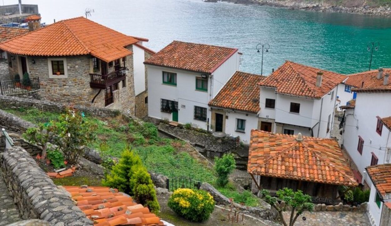 Casitas de la costa de Tazones