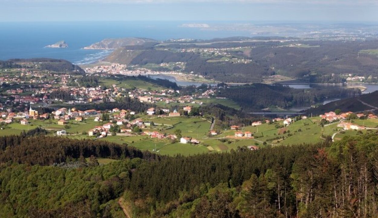 Vista panorámica de Somao y otros pueblos de la zona