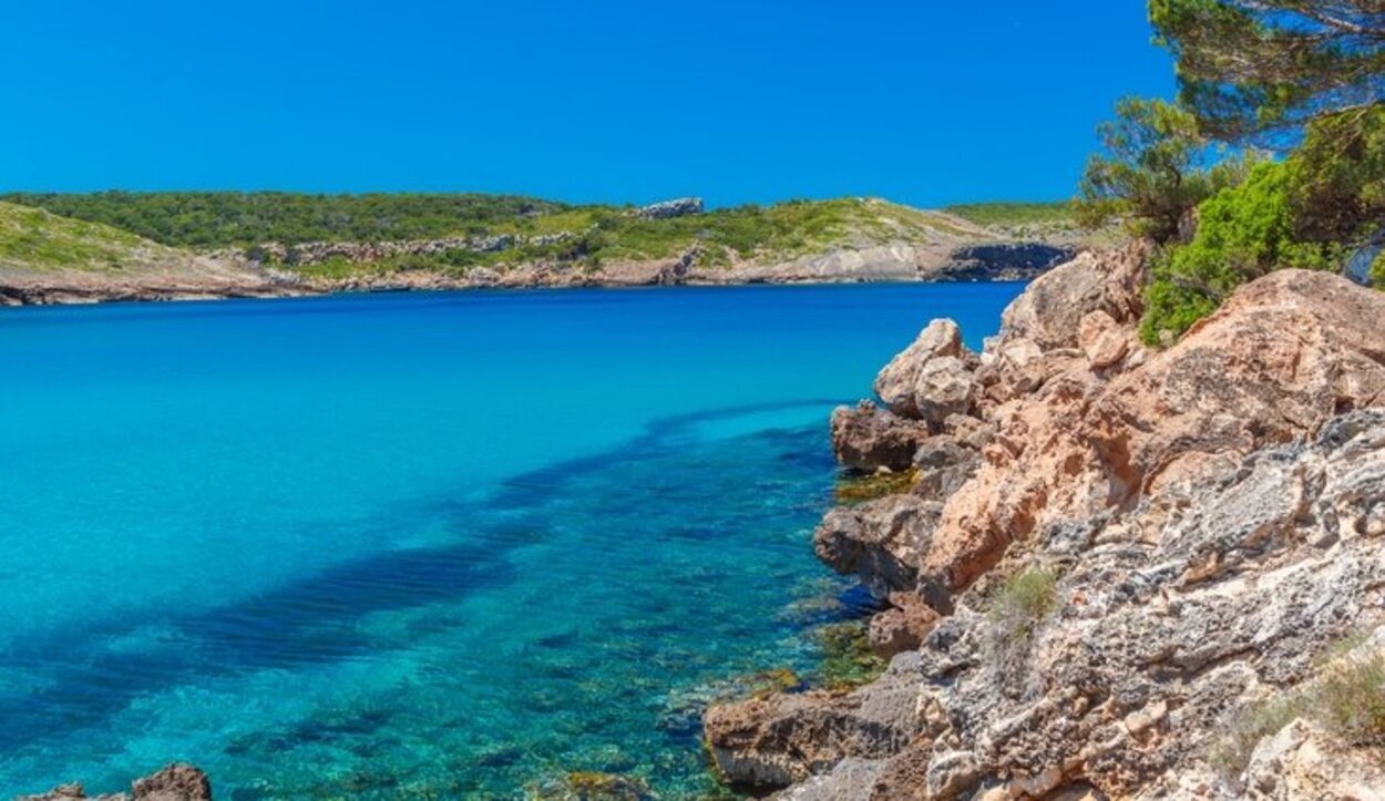 Vistas de la playa de Algaiarens