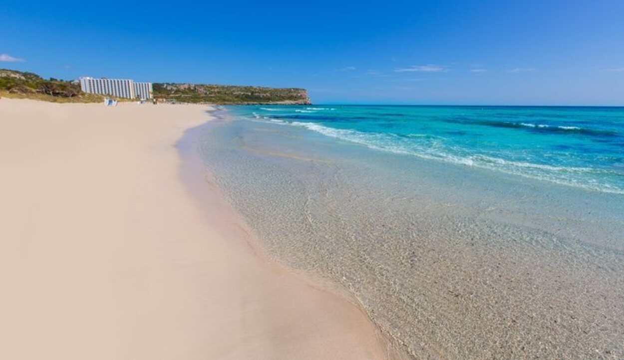 Vista panorámica de la playa Son Bou