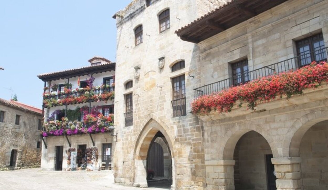 Una de las calles de Santillana del Mar