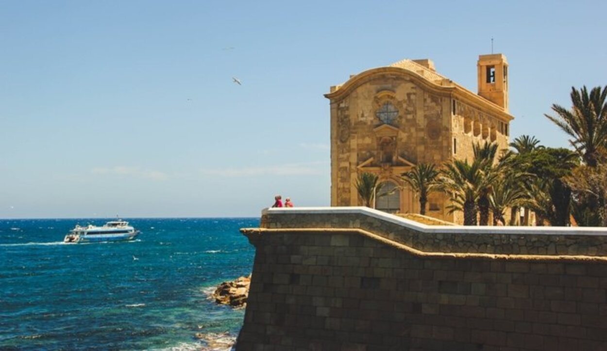 La Iglesia de San Pedro y San Pablo fue proyectada sobre una pequeña ermita anterior