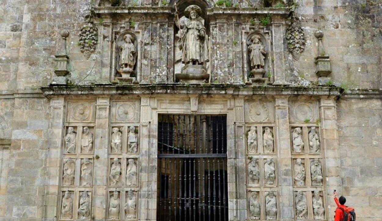  La Puerta Santa o del Perdón solamente se abre durante el jubileo