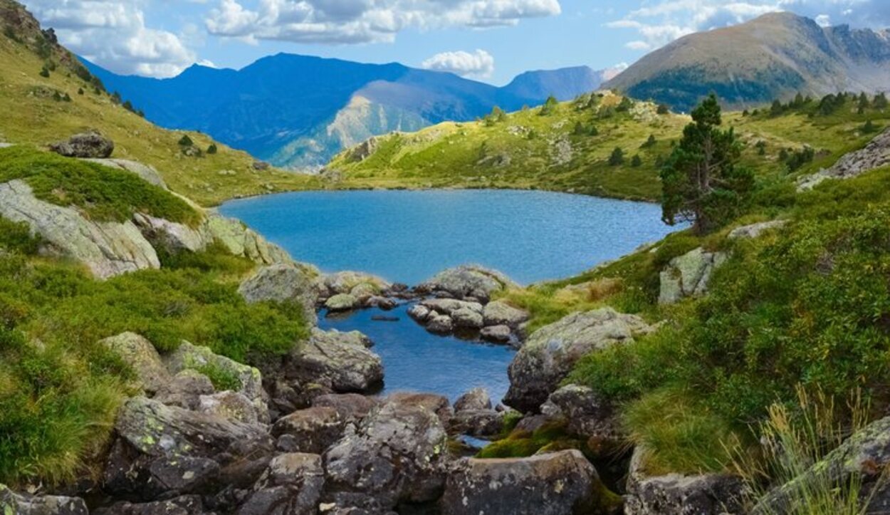 Estanys de Tristaina posee las rutas de senderismo más importantes de Andorra